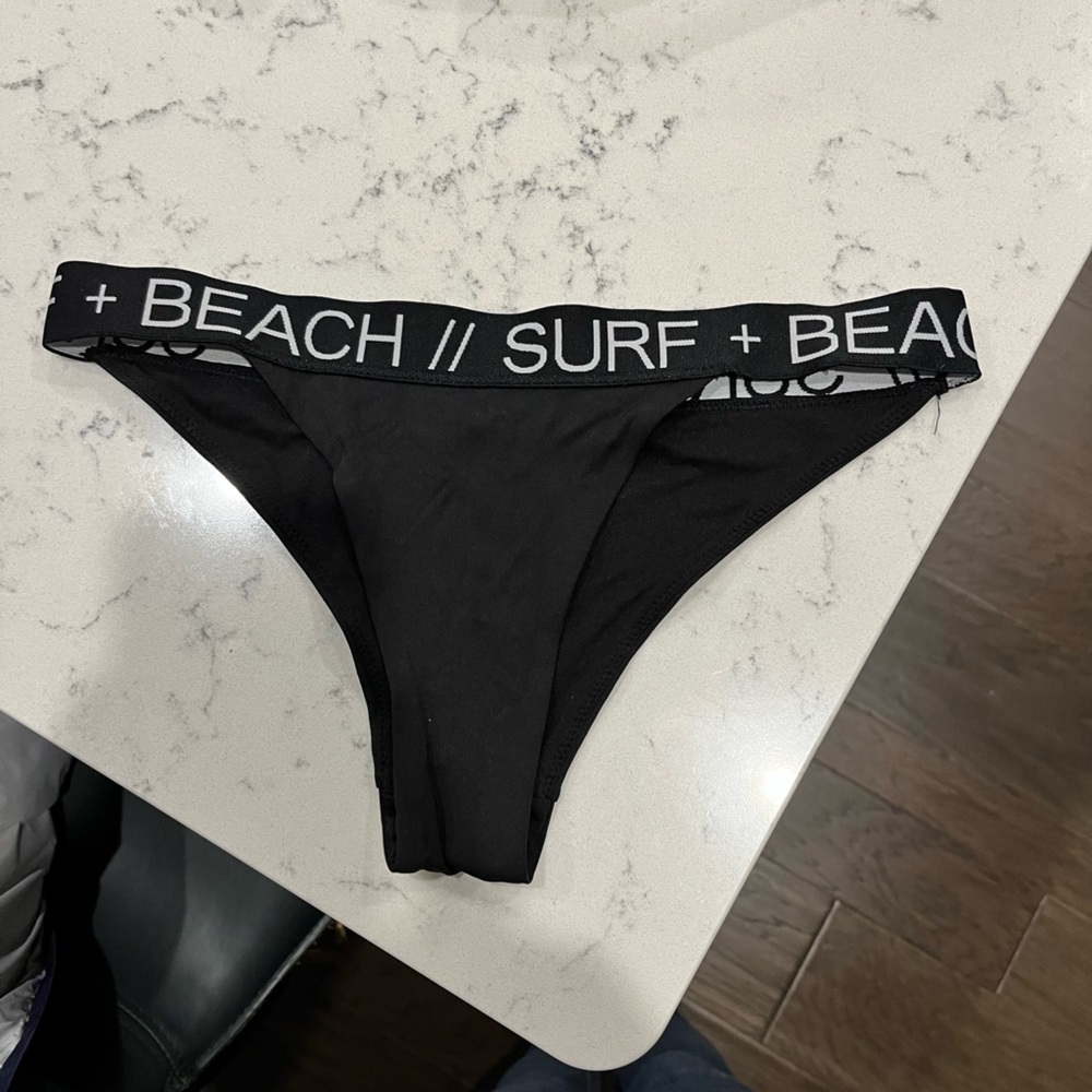 Surf sand H&M bikini bottom
